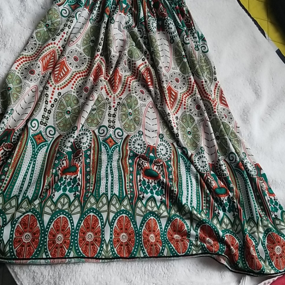 Dress - Picture 2 of 2